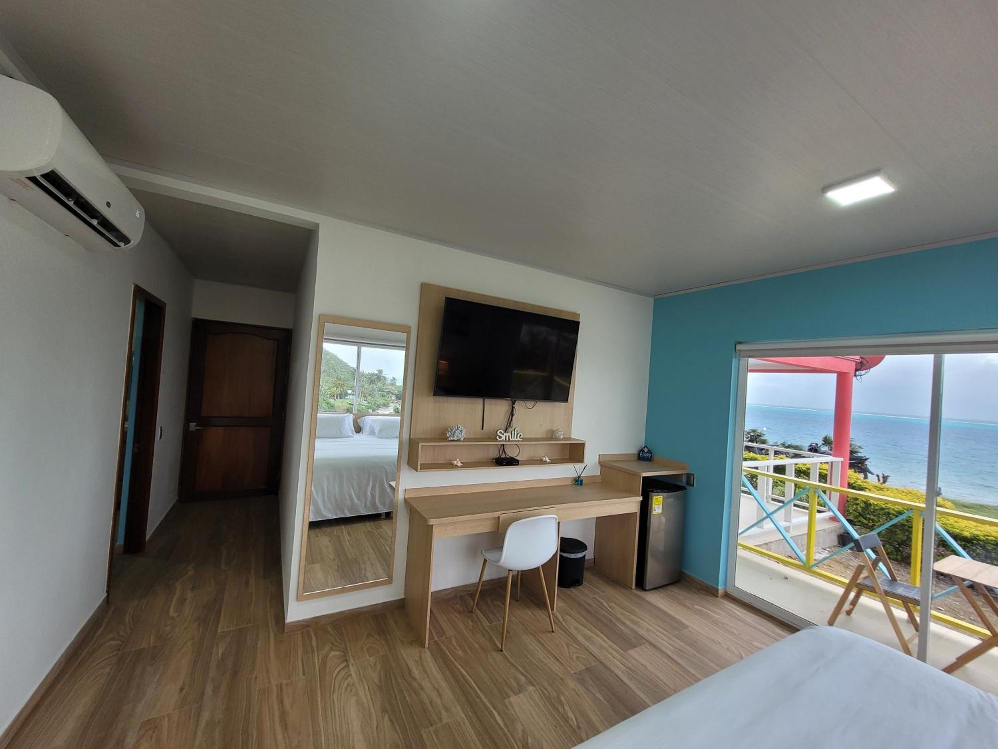 321 Surprise Beach House And Glamping Archibolds Номер фото