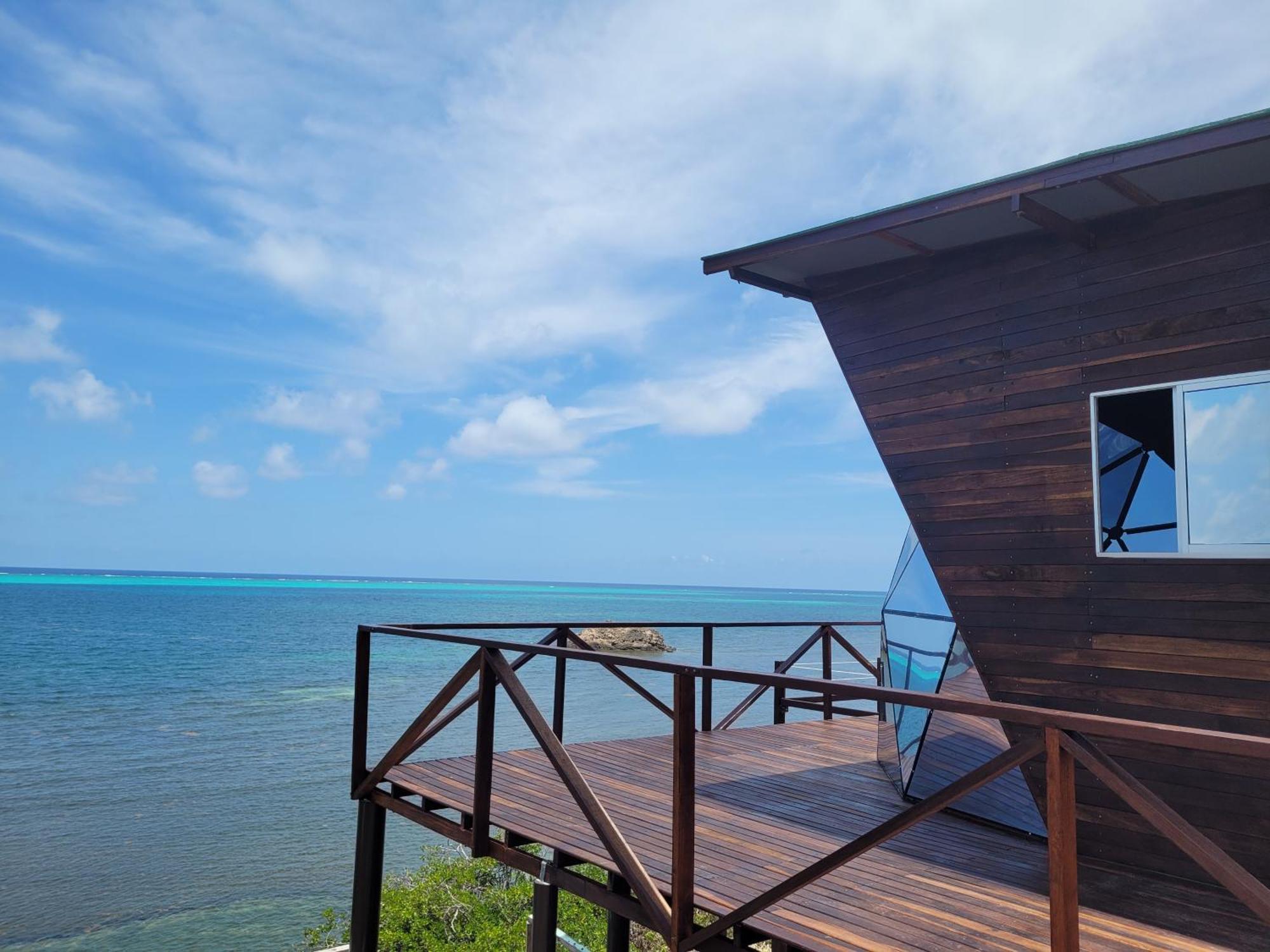 321 Surprise Beach House And Glamping Archibolds Номер фото